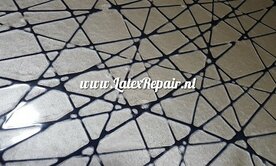 Metallic gold latex with black lines 001