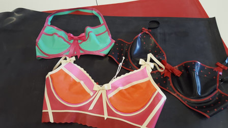 02-Atelier de soutien-gorge en latex (4 heures)