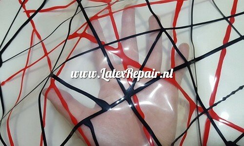 Exclusief latex - Transparant rode zwarte lijnen 03