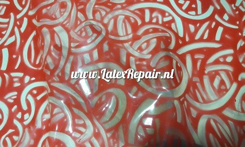 transparant natural latex met ronde rode vormen 01