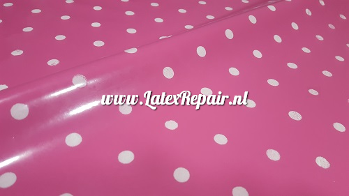 latex met stippen dots polkadot