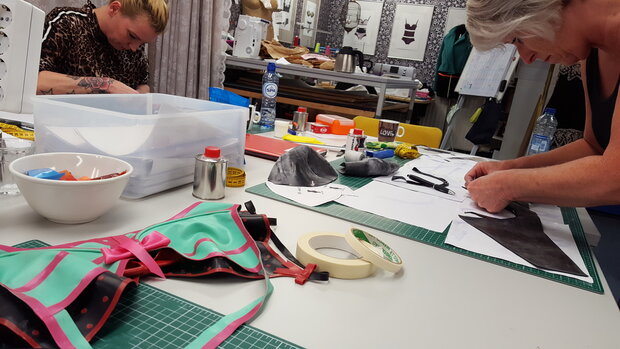 titelworkshop latex kleding