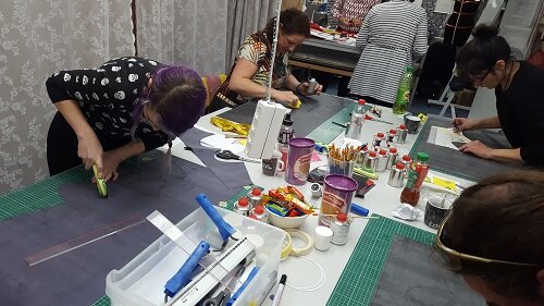workshop cursus zelf latex kleding maken