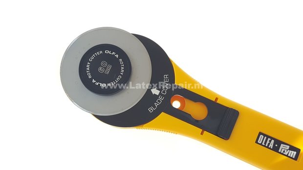 611387 jumbo Rolmes rotary cutter 60 mm groot xl geel rolmes prym leer latex rubber textiel stof quilten 02