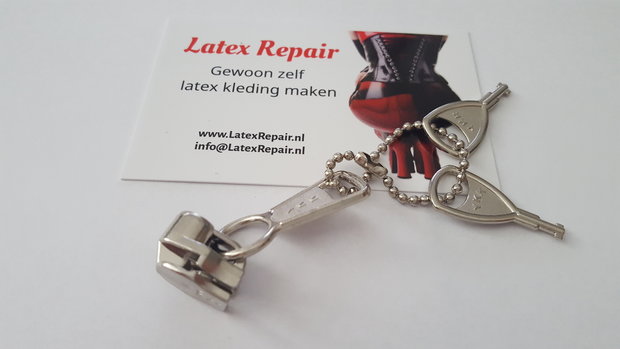 YKK runner trekker slotje rits met 2 twee sleutels key keys zipper lock