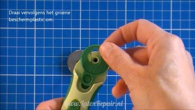 hoe vervang je een snijblad mes van een rolmes rotary cutter