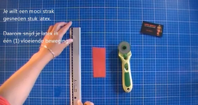 Hoe snijd je latex of knippen met een schaar